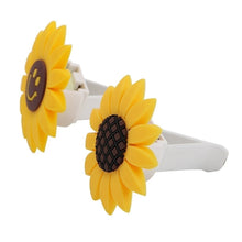 Load image into Gallery viewer, Car Sunflower Air Conditioner Outlet Clip Air Freshener is Suitable for All Cars
