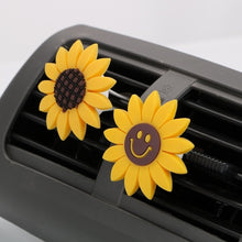 Load image into Gallery viewer, Car Sunflower Air Conditioner Outlet Clip Air Freshener is Suitable for All Cars
